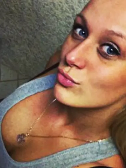 Blonde juicykitty1 perform anal