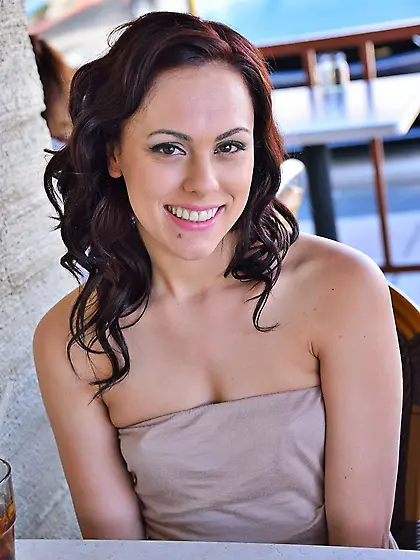 Horny brunette gal Soraya FTV is flashing her naked pussy up ski