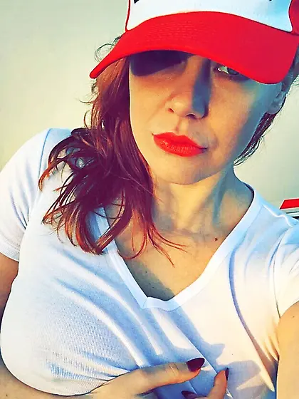 Maitland Ward Baxter Braless Photos