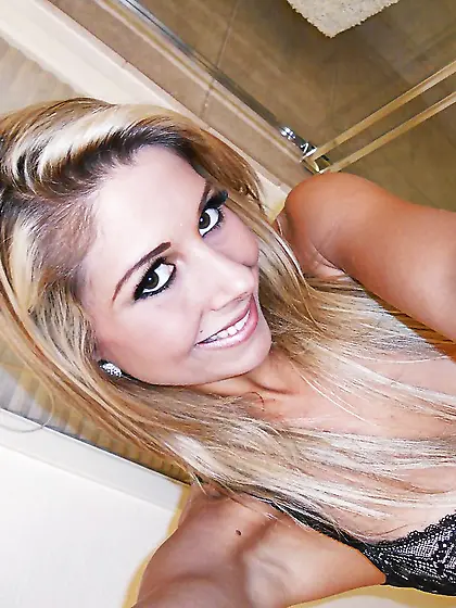 Horny amateur Natalie Vegas is ready to become a professional