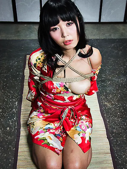 Submissive asian girls