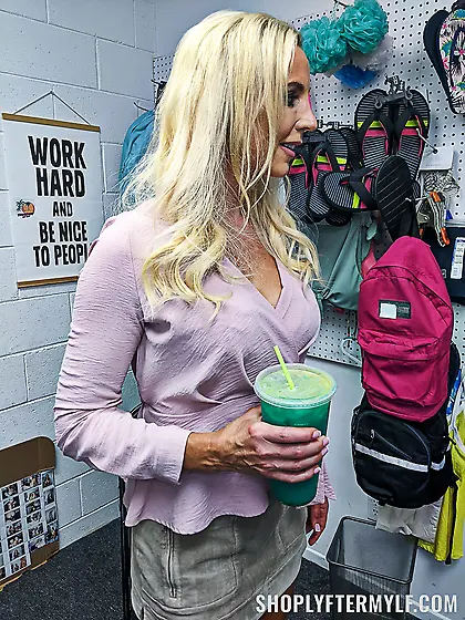 Truly fascinating and stimulating fuck scene with a fit MILF