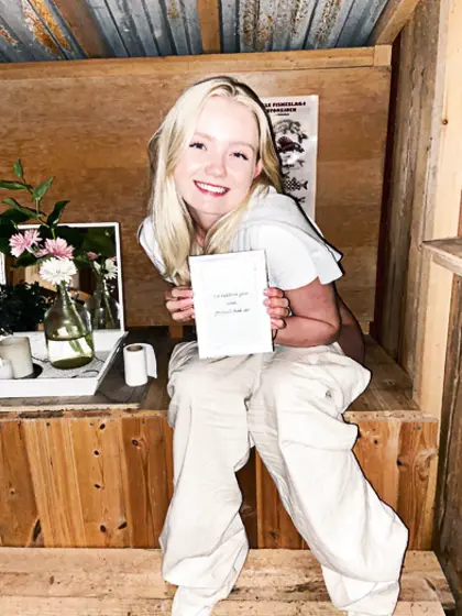 Toilet and pee girls