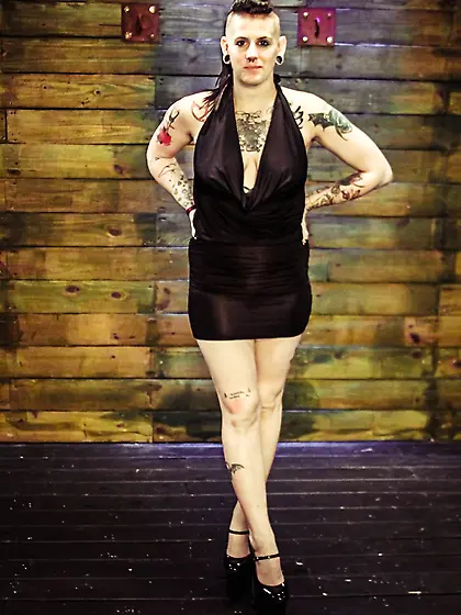 Inked extravagant babe banged