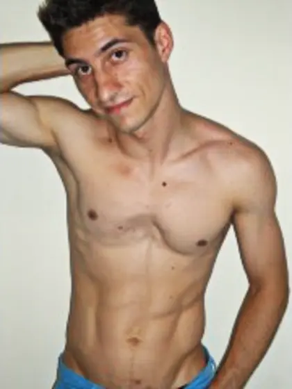 Brunette aiden perform close