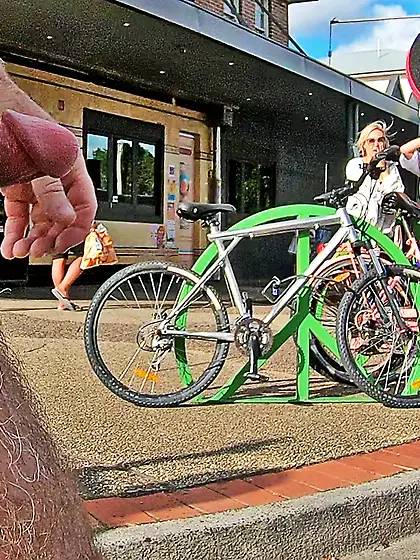 WNBR erection flasher Byron Bay exhibitionist b
