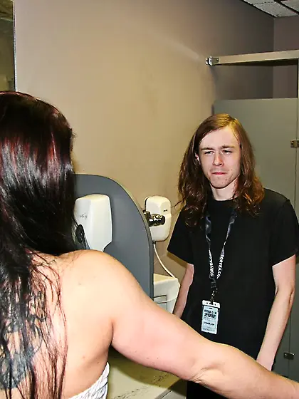 Licentious bimbo Cheyenne Jewel is flashing nude tits when playi