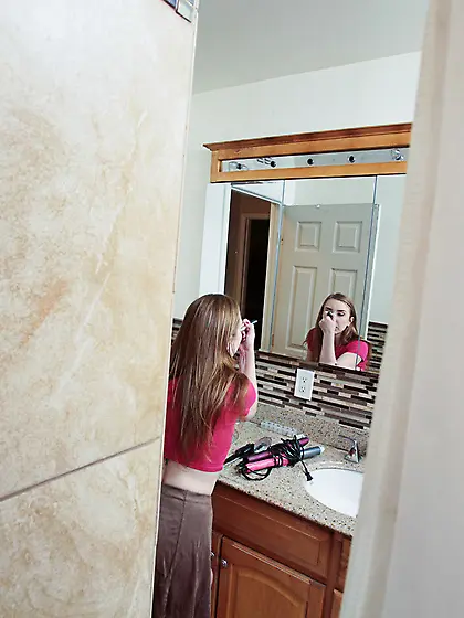 Horny girl's cries of delight are going to make you cum too