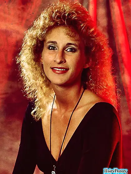 Luscious milf teases alluring