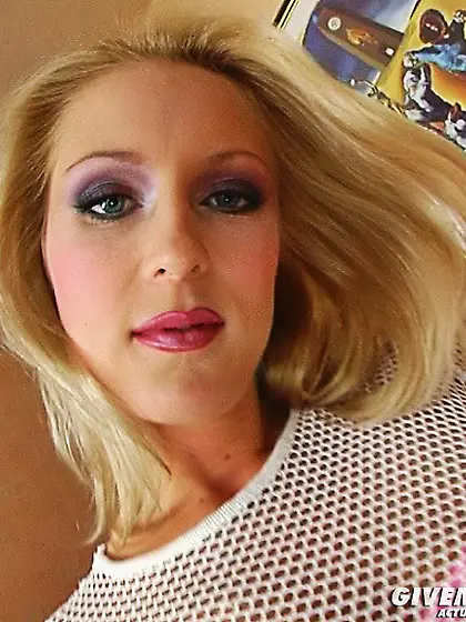 Blonde girl pink spreads