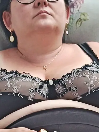 wife big tits in nice bra
