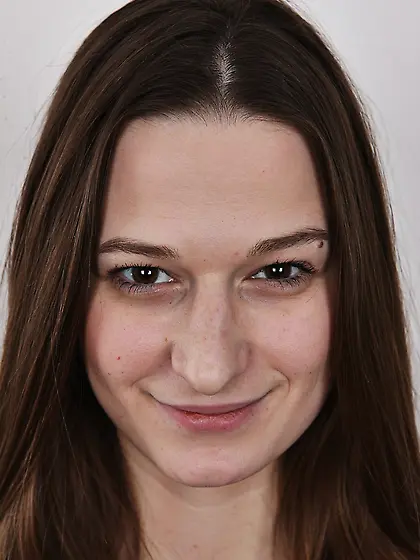 Model with big nose and small boobs glad to be invited for a nak