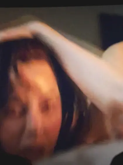 Aubrey Plaza & Margaret Qualley lesbian sex scene