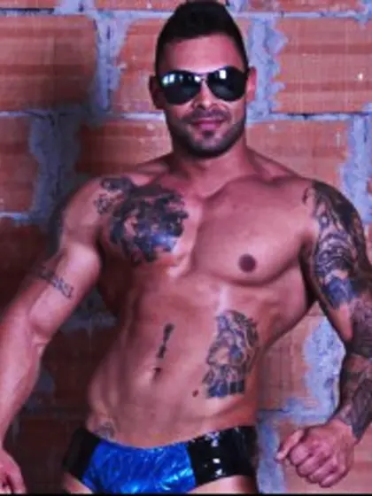 Brunette tony perform close