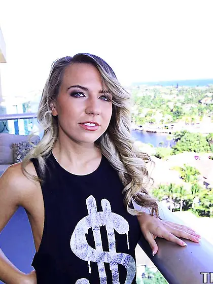 Salacious teen Kiara Knight is getting her shaved nub filled wit