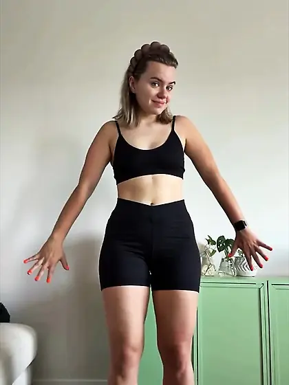Petite teen Roos in the gym