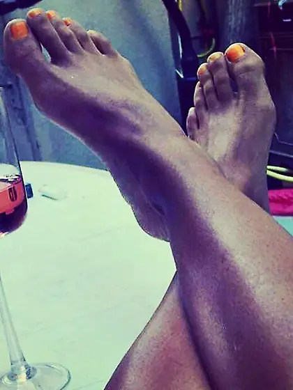 Voyeur Teen feet foot barefeet barefoot toes soles