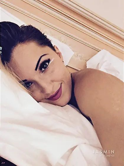 Webcam tiny tits dildo