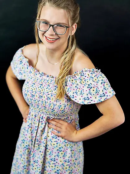 Sexy Slut Sydney is a prom whore…