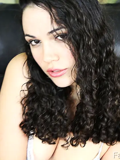 Submissive Italian whore pukes on cock