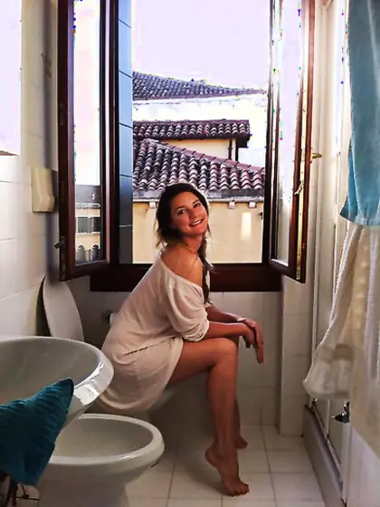 Toilet and pee girls