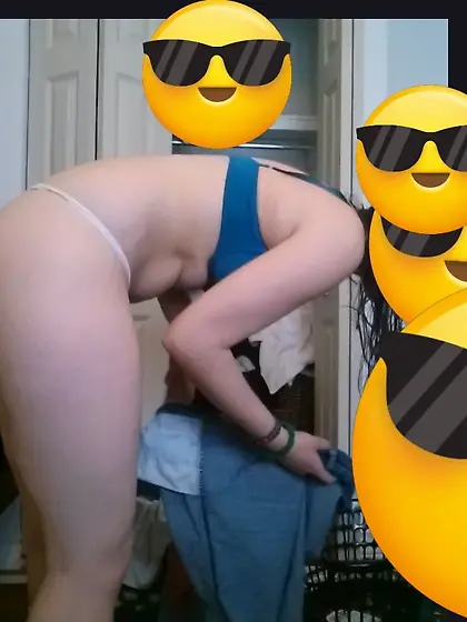 Spy pics---woman spied white thong panties 2 of 2