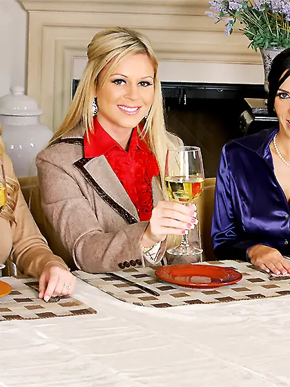 Amazing masterating alana smokin