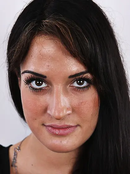 Black hair chick sexy