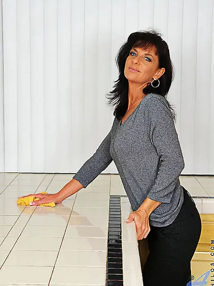 Sarah Bricks slowly strips her sexy black yoga pants and shows u