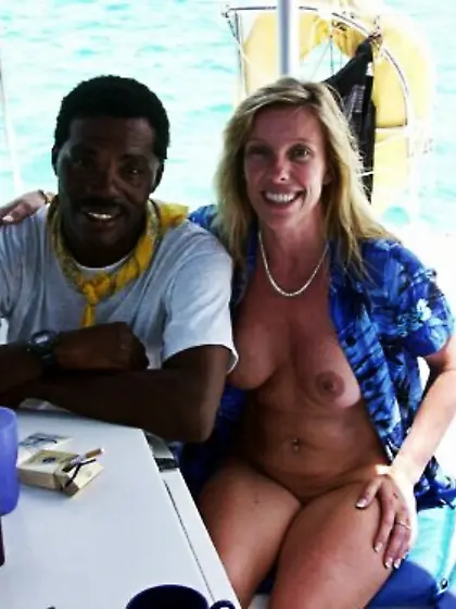 Frisky MILFs and GILFs