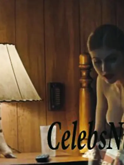 Alexandra Daddario Sexy