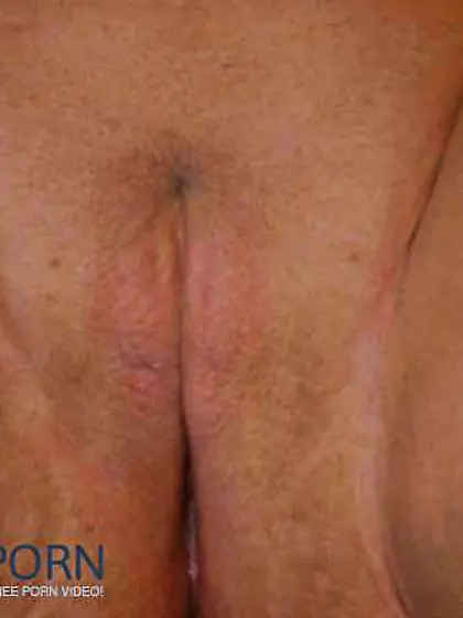 Fledgling PLUMPER Mummy Cathy Stretches and Plays