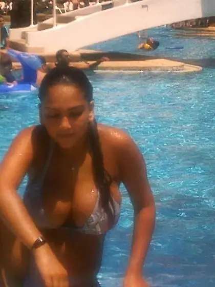 Thick spanish bombshell flaunts