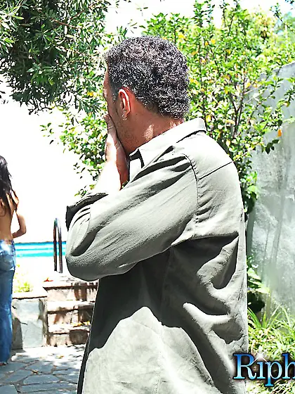 Chick teases gardener rips