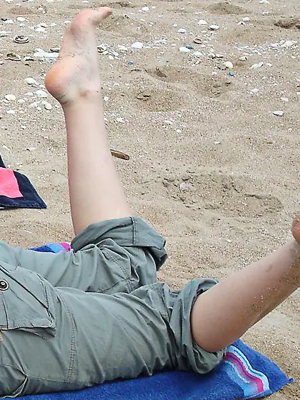 Voyeur Teen feet foot barefeet barefoot toes soles