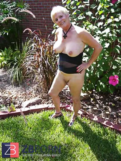 Amarican mature Bitch