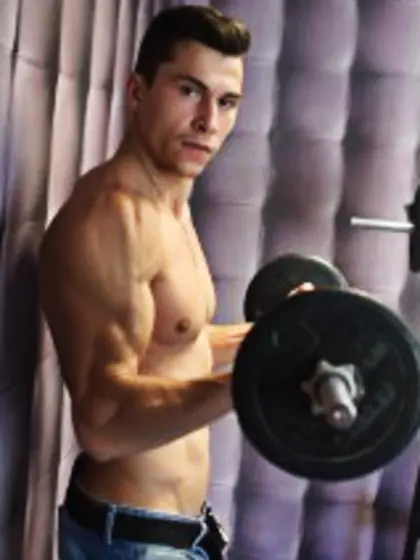 Brunette brandon perform close