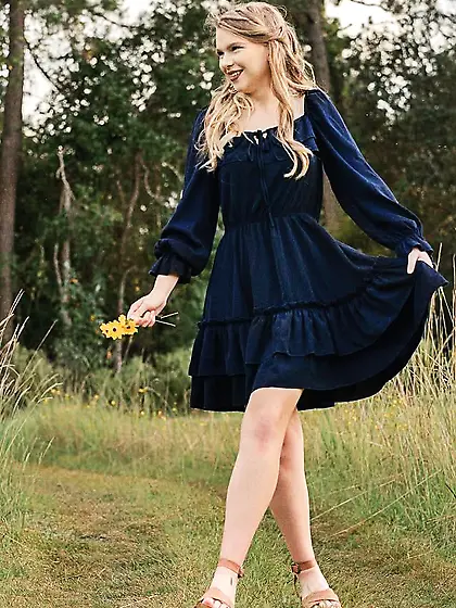 Sexy Slut Sydney is a prom whore…