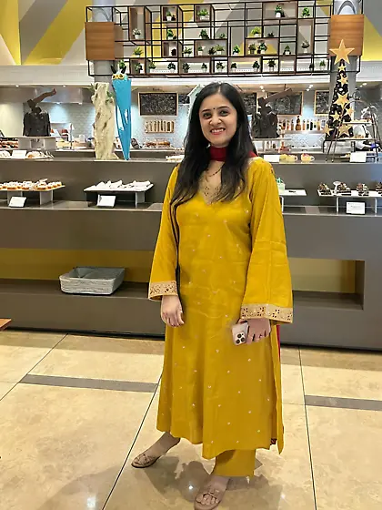 Cheating pregnant doctor Radhika Zare