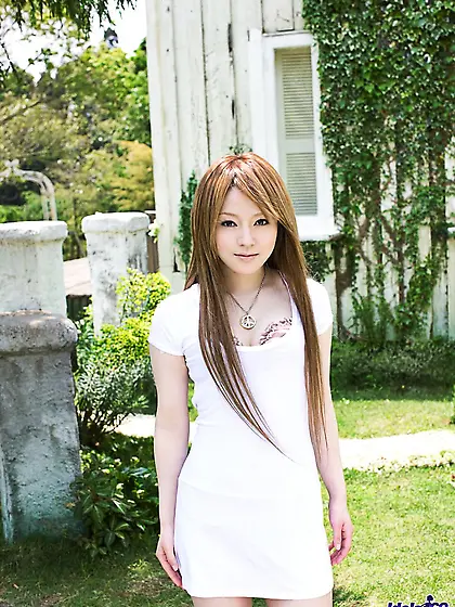 Cute bimbo Ria Sakurai is demonstrating all the beauty of her ti