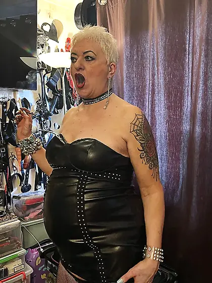 STEP MOM SHIRLEY CRAVES YOUNG COCK