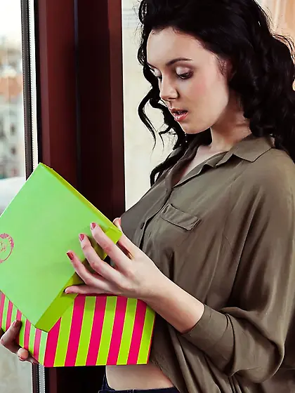 Big boobs brunette shows her perfectly puffy pussy up close on c