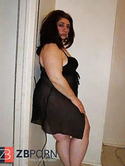 ARAB MATURE FREIND WHO ENJOY TO BE POUNDED