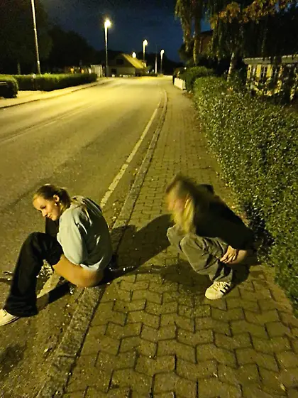 Pissing girls