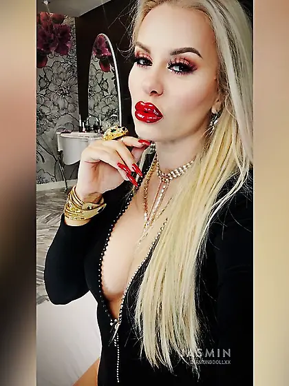 Mature italian squirt