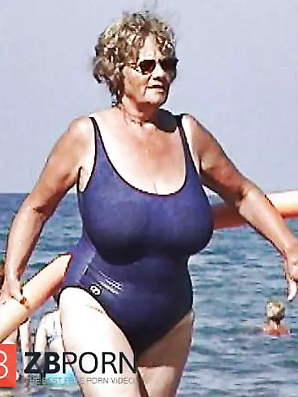 Impressive PLUMPER Granny