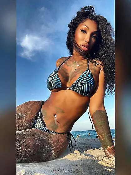 Mistress Seeking a Loyal,  Obedient Submissive