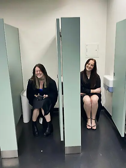 Pissing girls