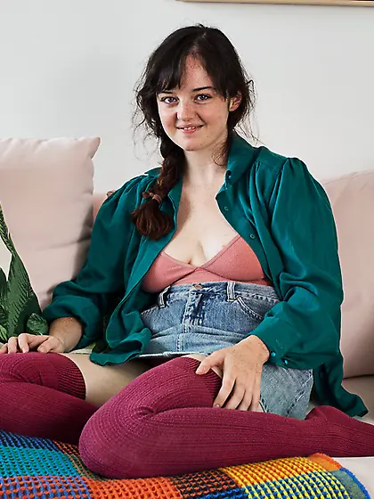 Cute Charlotte J is going to pull out her cunt hair as well