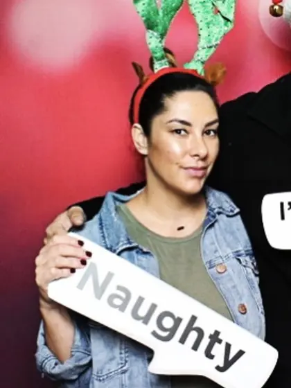 The lesbo footage Michelle hopes you forgot about